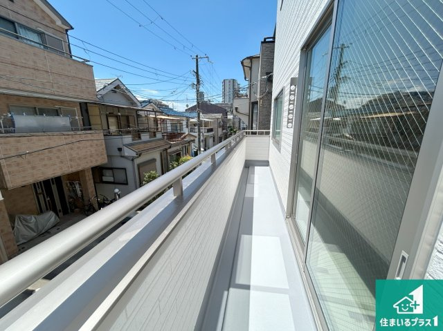 高石市加茂　新築一戸建てのバルコニー|ワイドバルコニーは洗濯物を干すスペースが広いのでご家族が多くても安心！