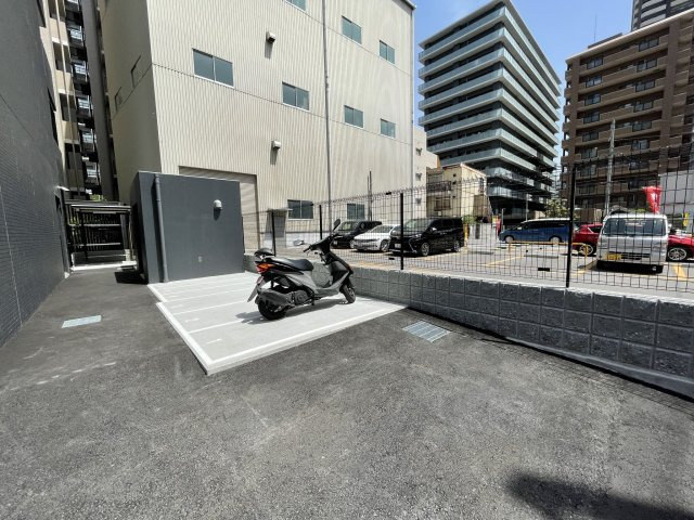 ジオエント福島野田の駐車場