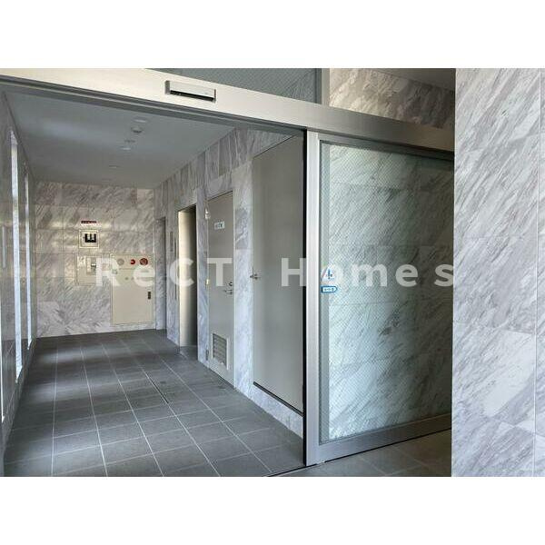 キャッスルコート土山のロビー