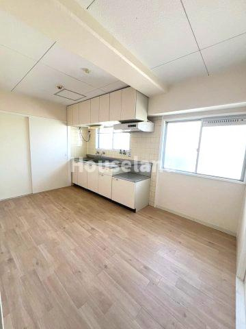 小西マンションの居間・リビング