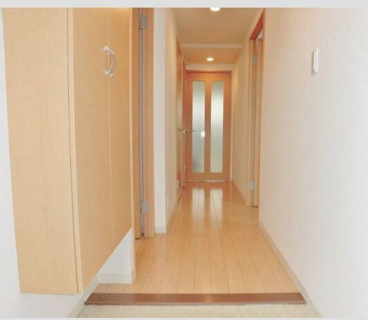 グランデ紫陽花の玄関