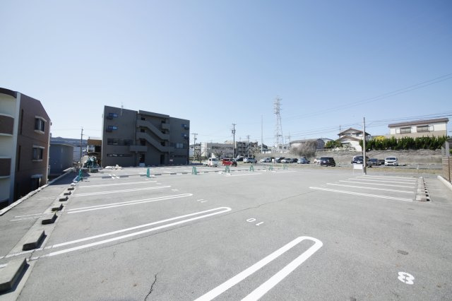 CHUNICHI BLDG.の駐車場
