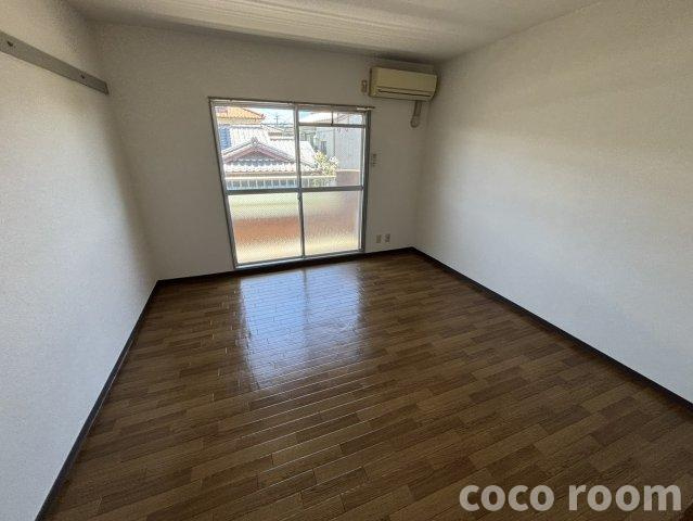 ソレイユⅢの居間・リビング