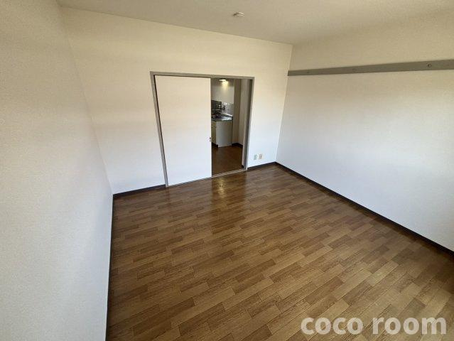 ソレイユⅢの居間・リビング