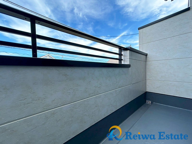 新築戸建　高座郡寒川町岡田5丁目のバルコニー