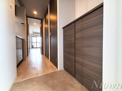 【玄関】 | S-RESIDENCE池下西 | ゆったりとした玄関です