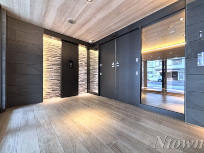 【エントランス】 | S-RESIDENCE池下西 | ゆとりのあるエントランスです