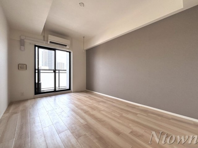 【居間・リビング】 | S-RESIDENCE池下西 | こちらのリビングで趣味の時間をお楽しみください