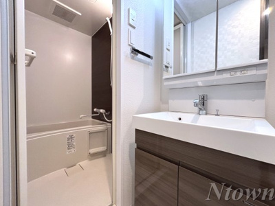 【洗面所】 | S-RESIDENCE池下西 | 忙しい朝には欠かせない洗面所です