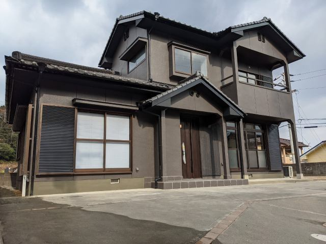 西条市飯岡　中古住宅