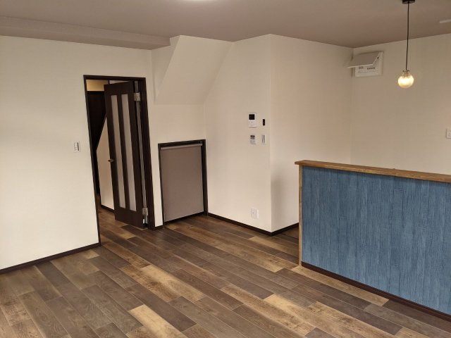西条市飯岡の中古一戸建の居間・リビング|令和４年１月時点の写真になります。現在は居住中です。