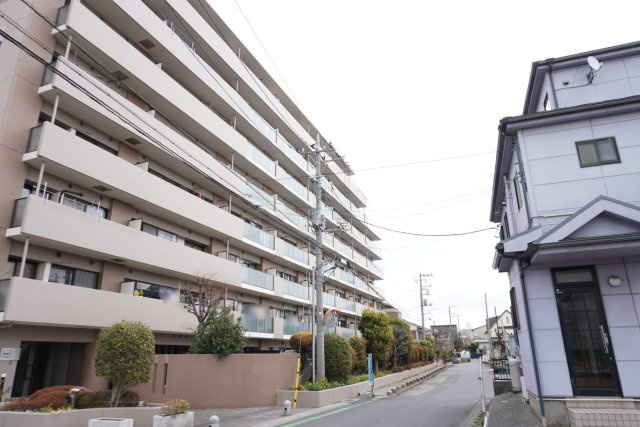 デイズ草加の外観