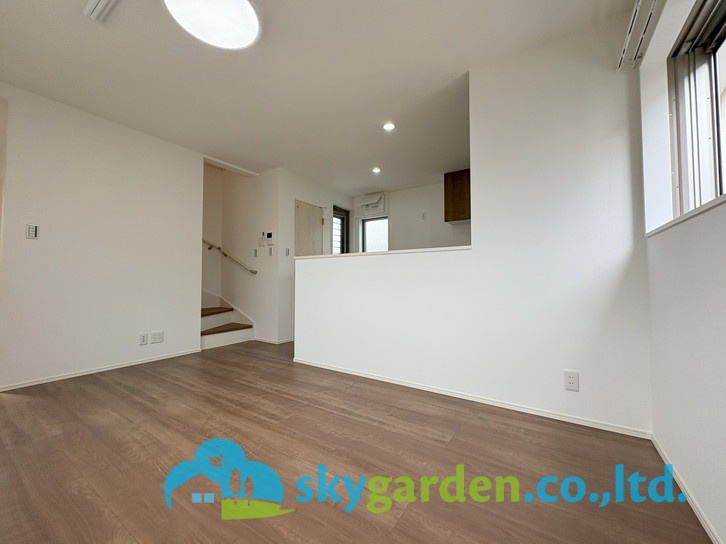 茅ヶ崎市浜之郷　新築戸建　全１棟１号棟の居間・リビング