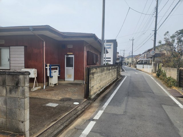 高崎市中泉町売土地の前面道路含む現地写真