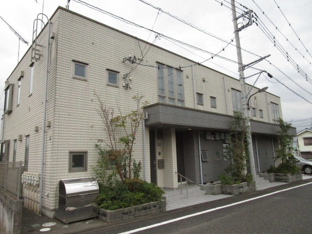 ルミエールのエントランス|エントランス