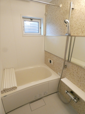 【浴室】 | エバーグリーン B棟 | ゆったり過ごせるお風呂です