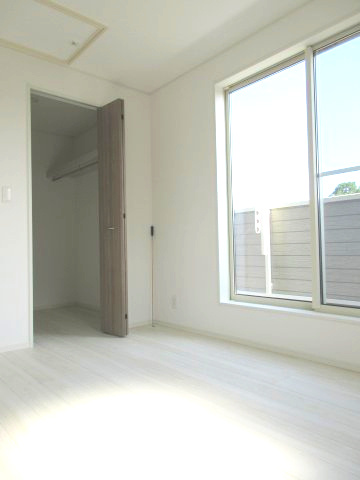 あきる野市小川　未入居住宅の洋室|ウォークインクローゼット付き