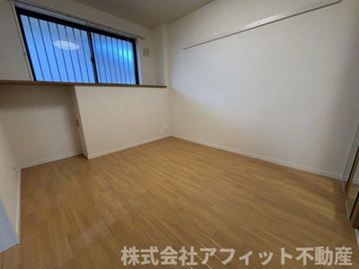 【寝室】 | メルヴェール西深津 | 洋室4.9帖