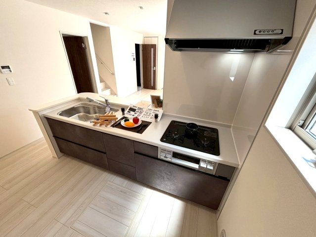 北葛飾郡松伏町　松伏　新築戸建　全2棟のキッチン|キッチンでお料理をお楽しみください