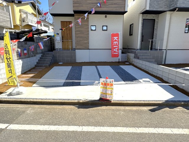 松戸市常盤平２丁目新築戸建【常盤平第三小：9分】の駐車場|1号棟駐車スペース・並列2台駐車可