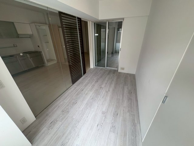 アーバンフラッツ湊町の洋室