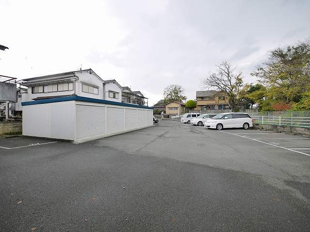 川嶋モータープール