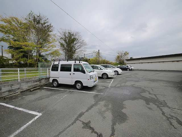 川嶋モータープール