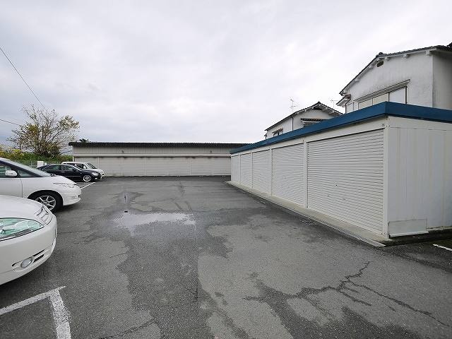 川嶋モータープール