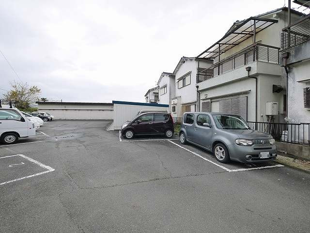 川嶋モータープール