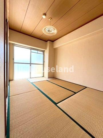 小西マンションの和室