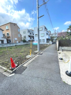 【前面道路含む現地写真】