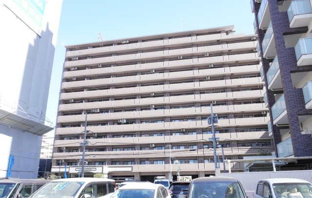 ライオンズマンション草加高砂の外観