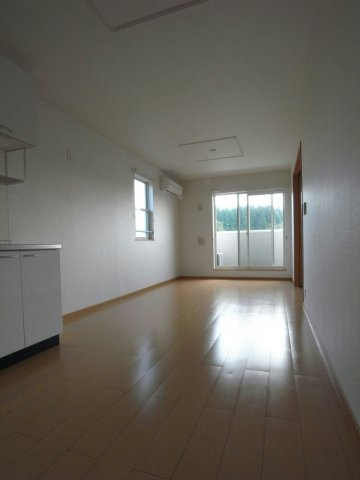 オハナ・ラウレアＢの居間・リビング