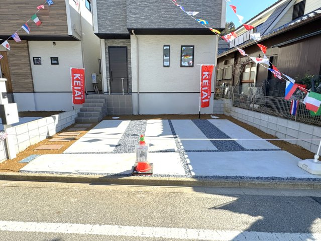 松戸市常盤平２丁目新築戸建【常盤平第三小：9分】の駐車場|2号棟駐車スペース・並列2台駐車可