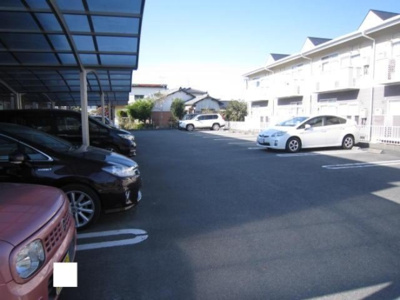 【駐車場】 | ルルディ | 【ルルディ】駐車場