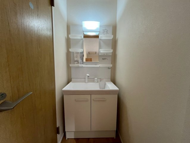 班目グリーンハイツの独立洗面台