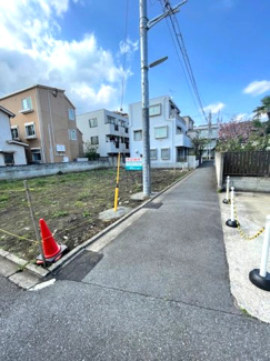 【前面道路含む現地写真】