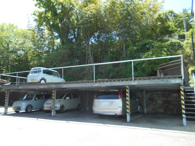 メゾントランキル　B棟の駐車場