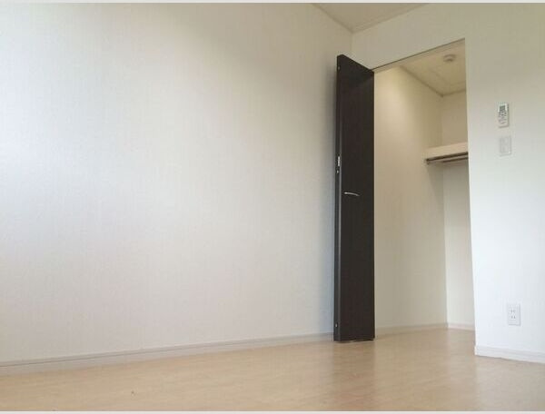 メゾンCoCoの寝室