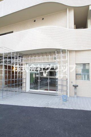 横浜平沼ダイカンプラザⅡのエントランス