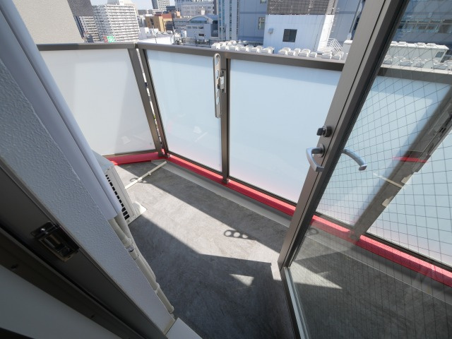 セレニテ新大阪グランデミリューのバルコニー