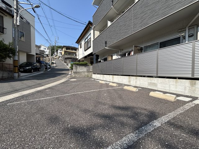 【駐車場】メゾン　ド　リコリス尾長