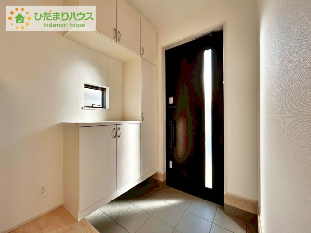 日立市森山町3期　新築戸建　B号棟の玄関|丁度良い靴箱のサイズ♪これだけあれば家族全員の靴がしまえてスッキリ(^O^)