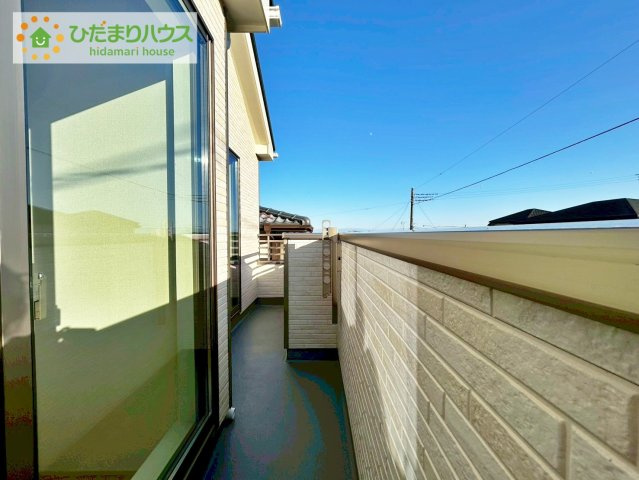 日立市森山町3期　新築戸建　B号棟のバルコニー|バルコニーはあなただけの花火会場。色とりどりの花火が夜空を彩ります。