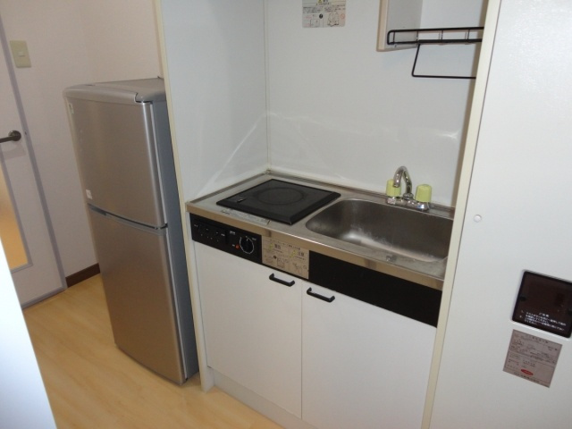 ベルメーユ滝原のキッチン|2ドア冷蔵庫付き