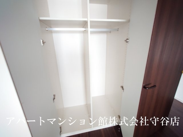 レーベンリヴァーレ竹園レジデンスの収納