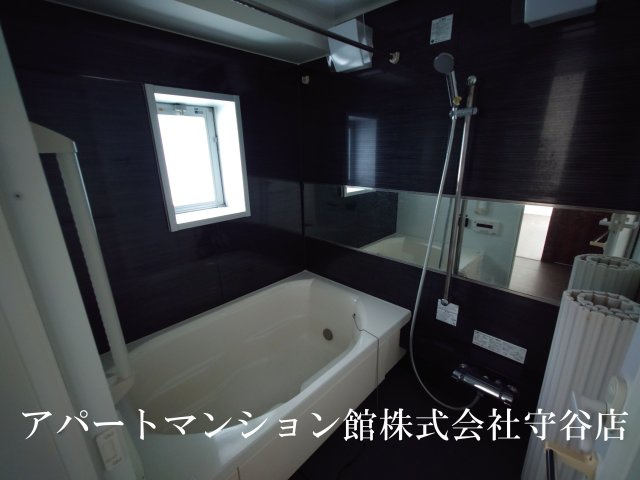 レーベンリヴァーレ竹園レジデンスの浴室