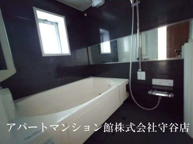 レーベンリヴァーレ竹園レジデンスの浴室