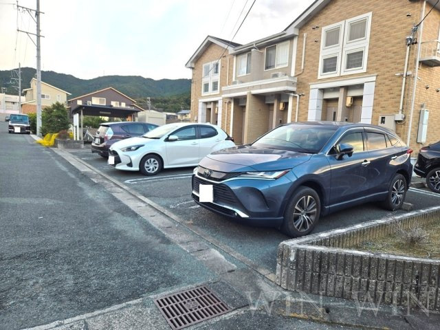 アルカンシェルの駐車場|イメージ（同建物内別部屋の写真です）