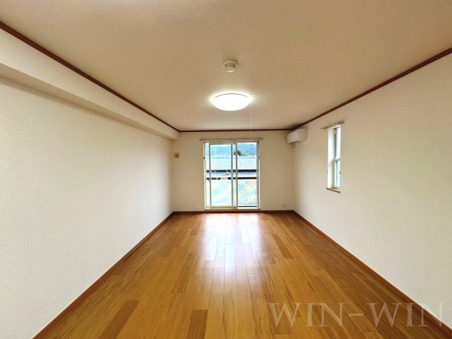 アルカンシェルの居間・リビング|イメージ（同建物内別部屋の写真です）
